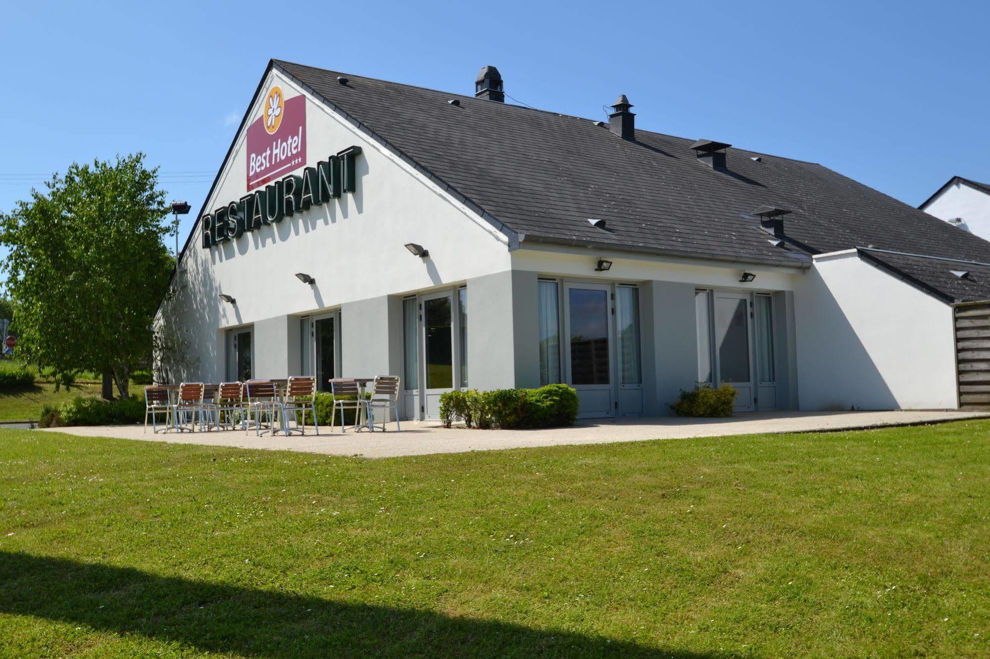 Brit Hotel Mayenne Zewnętrze zdjęcie