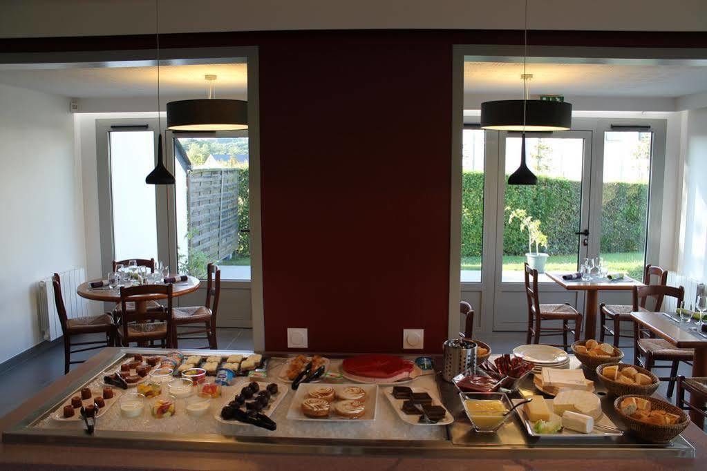 Brit Hotel Mayenne Zewnętrze zdjęcie